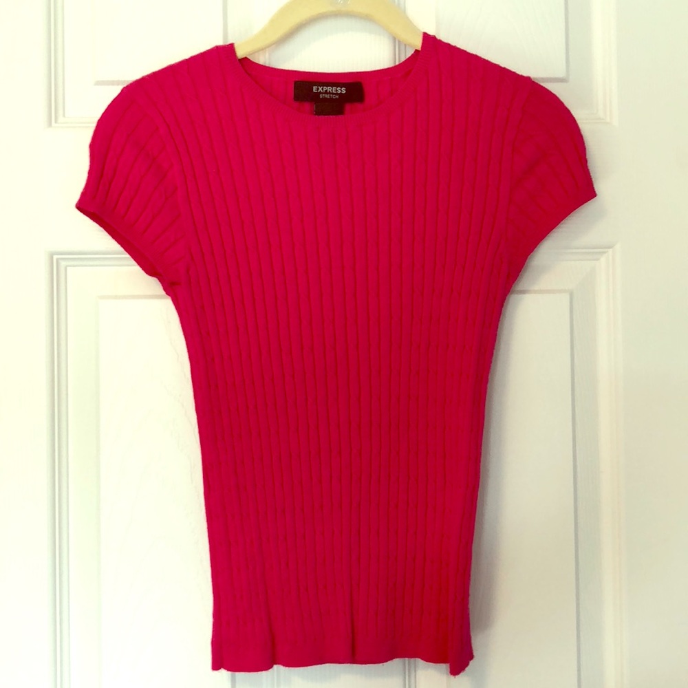 Hot pink textured stretch tee.